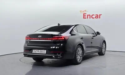 Kia K7 2021, 76185 км, за 12026.26 USD