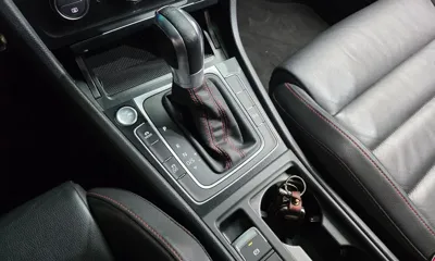 Volkswagen Golf 2015, 170327 км, за 6970.69 USD - фото 9