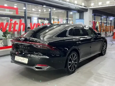 Hyundai Grandeur 2023, 52962 км, за 15938.08 USD