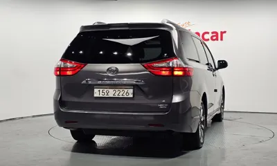 Toyota Sienna 2018, 50575 км, за 17907.14 USD