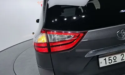 Toyota Sienna 2018, 50575 км, за 17907.14 USD - фото 23