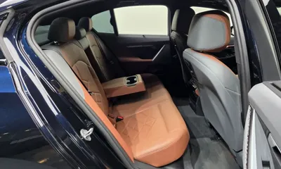 BMW i5 2024, 14848 км, за 44930.63 USD - фото 12