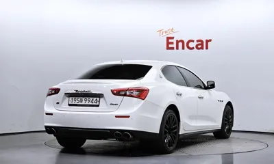 Maserati Ghibli 2015, 68330 км, за 11100.89 USD