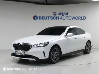 BMW 5-Series · 2024 год