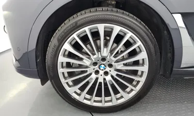 BMW X7 2022, 100870 км, за 43914.93 USD