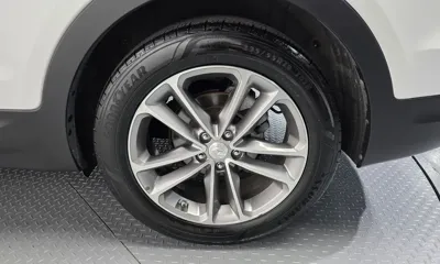 Hyundai Santafe 2017, 61878 км, за 10437.18 USD