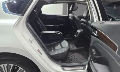 Kia K7 2018, 210467 км, за 8071.67 USD - фото 12