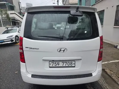 Hyundai Starex 2015, 167197 км, за 5579.62 USD