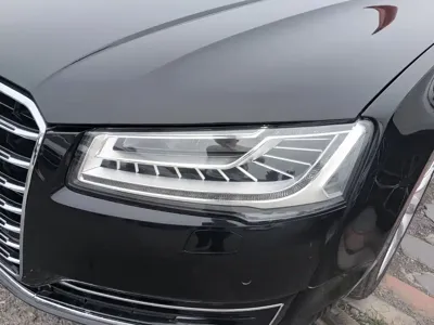 Audi A8 2016, 100000 км, за 26191.37 USD