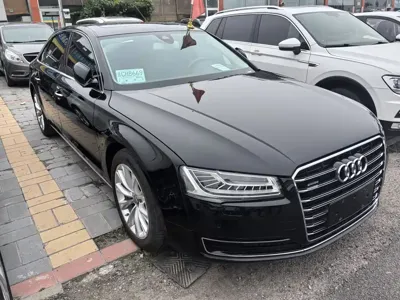 Audi A8 2016, 100000 км, за 26191.37 USD