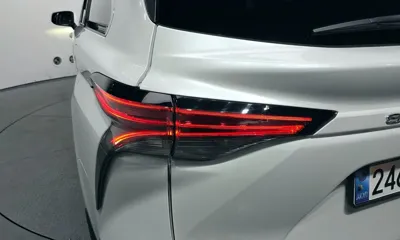 Toyota Sienna 2024, 24839 км, за 38093.36 USD - фото 23