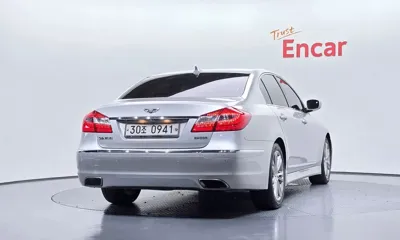 Hyundai Genesis 2012, 170187 км, за 3741.63 USD