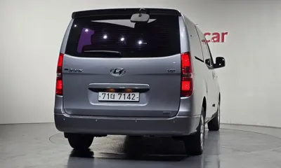 Hyundai Starex 2016, 111622 км, за 8861.76 USD