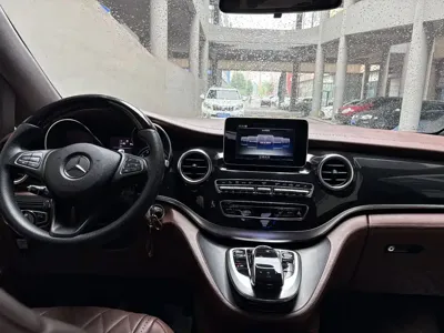 Mercedes-Benz V-Class 2020, 34000 км, за 37962.77 USD - фото 13