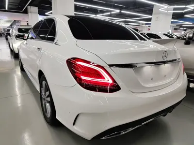 Mercedes-Benz C-Class 2021, 41100 км, за 18898.38 USD
