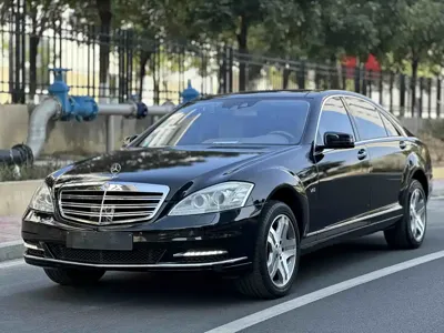 Mercedes-Benz S-Class · 2012 год