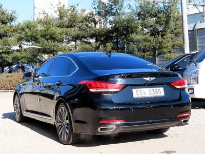 Hyundai Genesis 2016, 179300 км, за 5021.47 USD