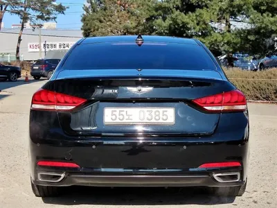 Hyundai Genesis 2016, 179300 км, за 5021.47 USD