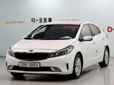 Kia K3 · 2016 год
