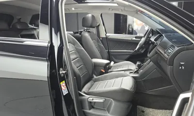 Volkswagen Tiguan 2023, 32018 км, за 19627.15 USD - фото 11