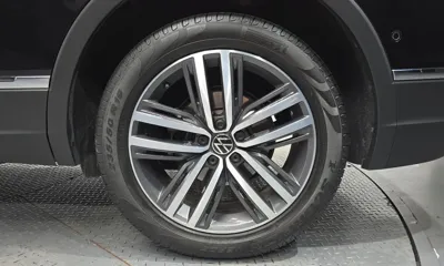 Volkswagen Tiguan 2023, 32018 км, за 19627.15 USD - фото 21