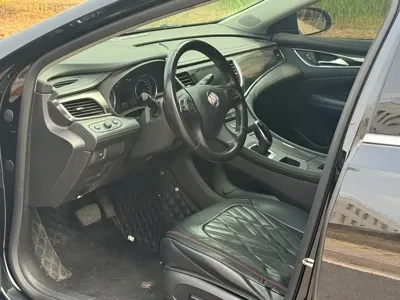 Buick LaCrosse 2023, 31700 км, за 18657.67 USD