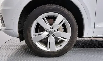 Audi Q5 2020, 119647 км, за 22185.41 USD