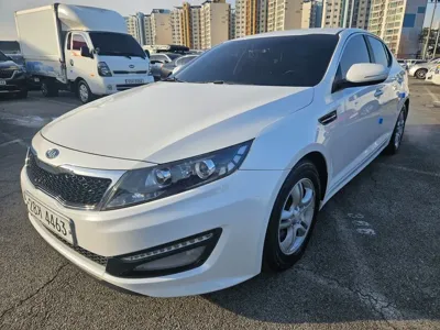 Kia K5 · 2011 год