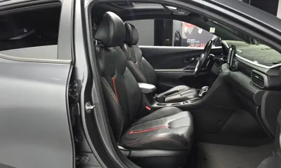 Hyundai Veloster 2018, 87256 км, за 7687.3 USD - фото 11