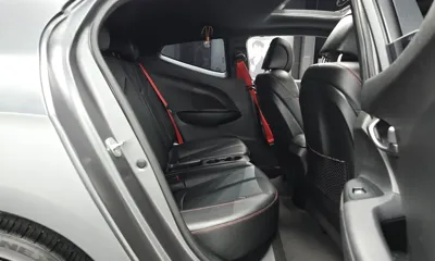 Hyundai Veloster 2018, 87256 км, за 7687.3 USD - фото 12