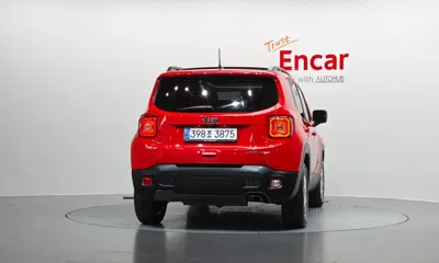 Jeep Renegade 2021, 119845 км, за 7745.83 USD