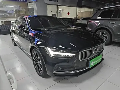 Volvo S90 2020, 60300 км, за 20761.81 USD