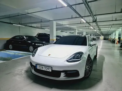 Porsche Panamera 2018, 174000 км, за 29208.98 USD