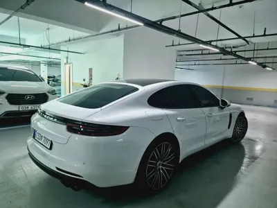 Porsche Panamera 2018, 174000 км, за 29208.98 USD