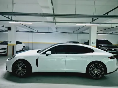 Porsche Panamera 2018, 174000 км, за 29208.98 USD