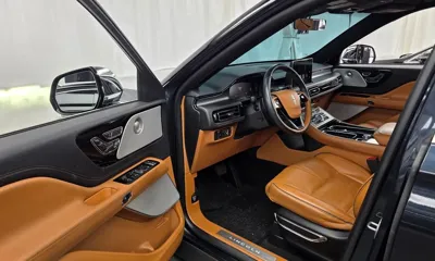 Lincoln Aviator 2020, 96435 км, за 23337.44 USD - фото 10