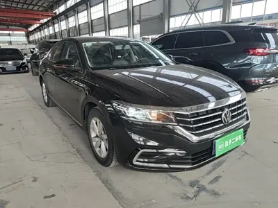 Volkswagen Passat 2021, 79700 км, за 10314.38 USD