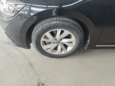 Volkswagen Passat 2021, 79700 км, за 10314.38 USD - фото 23