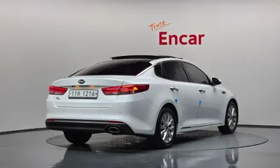 Kia K5 2016, 149568 км, за 5925.63 USD