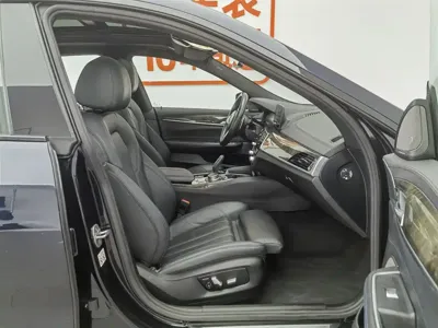 BMW 6 Series GT 2020, 123300 км, за 23446.9 USD - фото 23