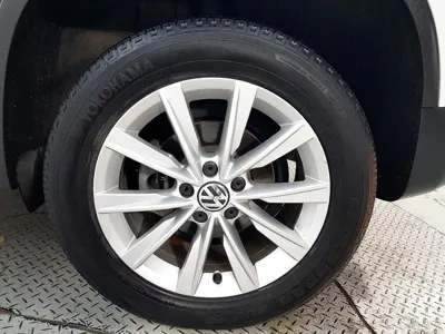 Volkswagen Tiguan 2016, 117000 км, за 5579.62 USD - фото 20
