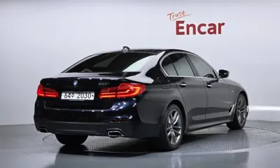 BMW 5-Series 2018, 66302 км, за 17716.95 USD