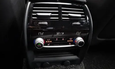 BMW 5-Series 2018, 66302 км, за 17575.04 USD - фото 32