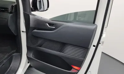 Hyundai Staria 2025, 21088 км, за 25272.42 USD - фото 24