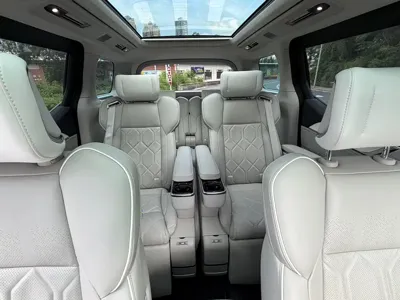Volvo EM90 2024, 30000 км, за 55777.36 USD - фото 20