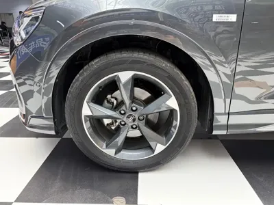 Audi Q3 2023, 32000 км, за 28736.27 USD - фото 18