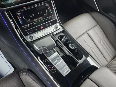 Audi A8 2021, 108359 км, за 37761.27 USD - фото 9