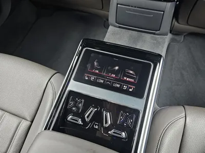 Audi A8 2021, 108359 км, за 37761.27 USD - фото 16