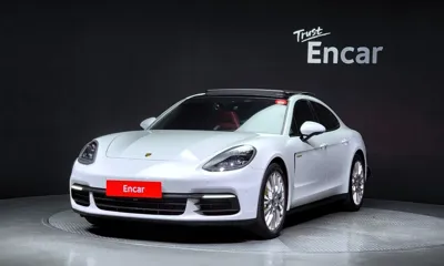 Porsche Panamera · 2020 год