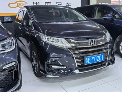 Honda Odyssey 2016, 160000 км, за 13280.32 USD